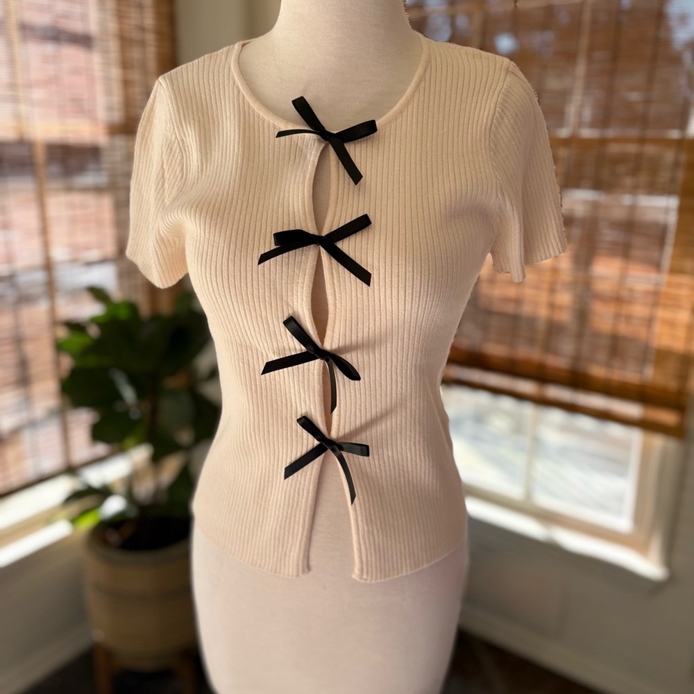 Lele Cream Ribbed Top with Black Bow Details